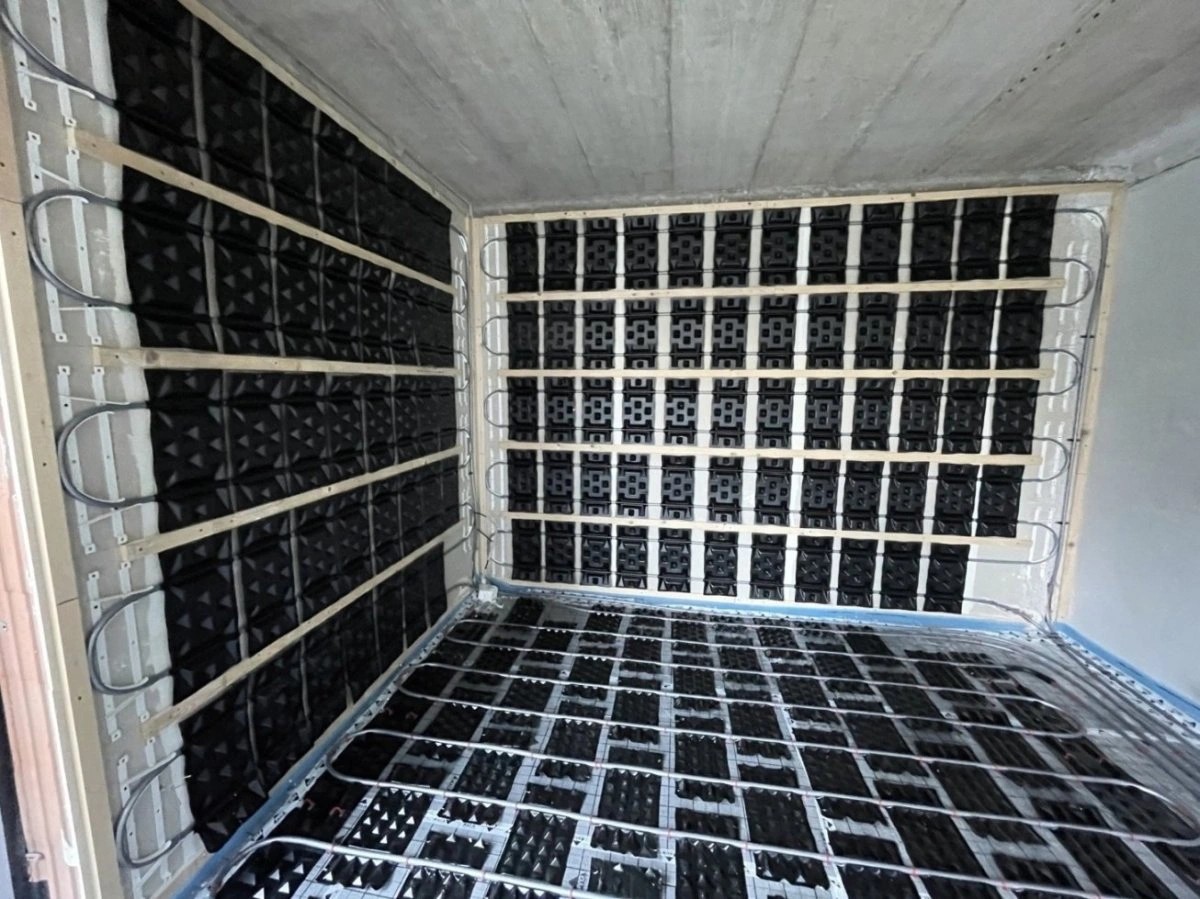 1760352948_13_2952_img1_b.jpg (262 KB)