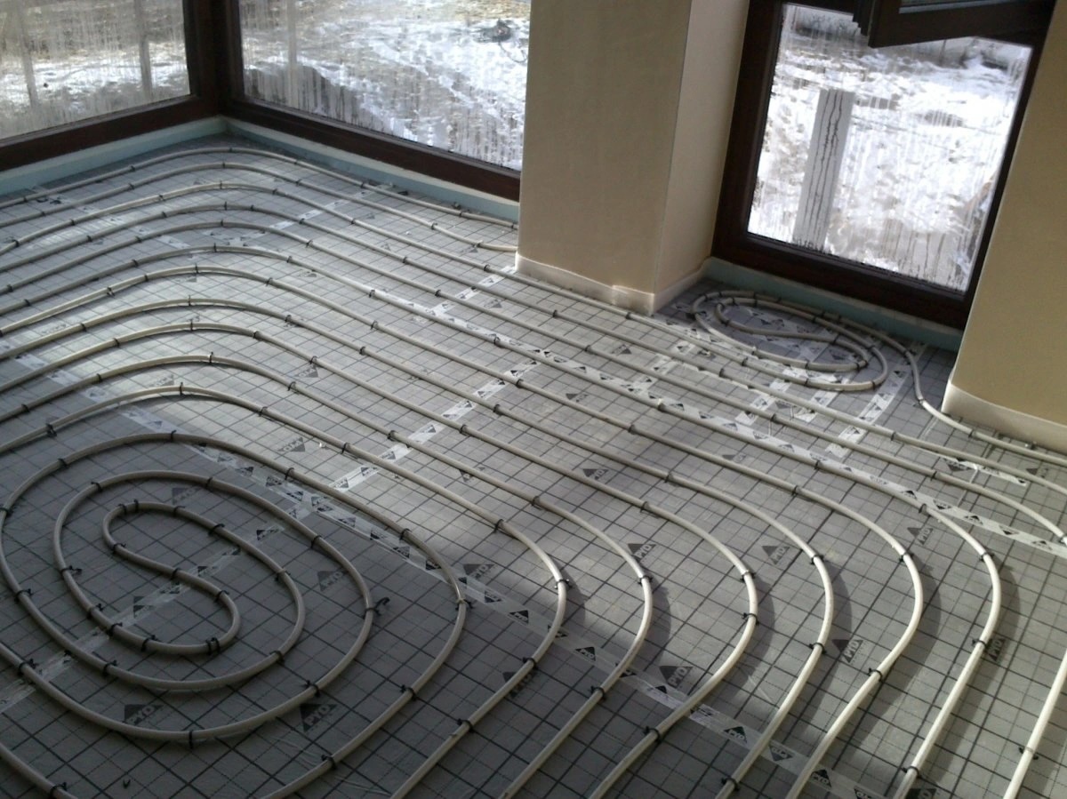 PYD_floorclip1.jpg (335 KB)