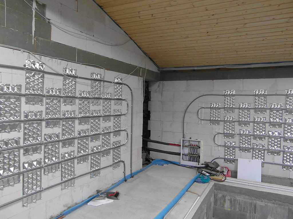 1834_img1_b.jpg (192 KB)