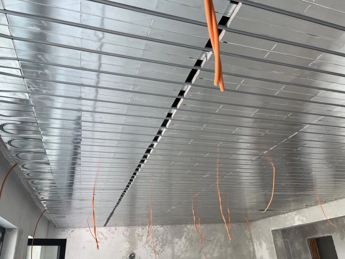 1760352926_35_2540_img1_b.jpg (221 KB)